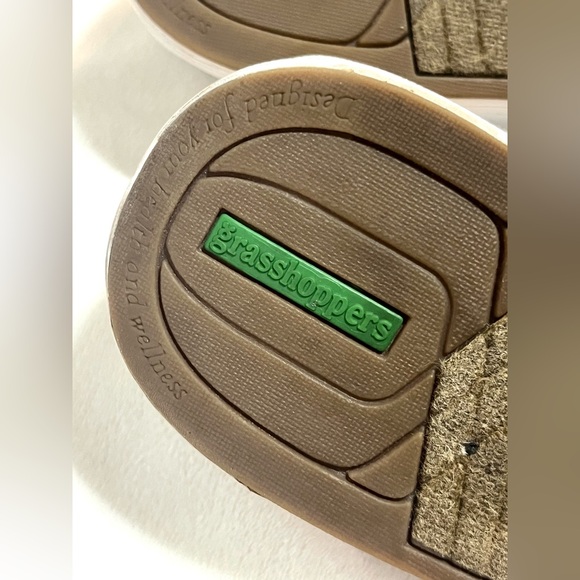 Grasshoppers Beige Canvas Slip-Ons with Soft Ortholite insoles Size 8.5 W - Picture 9 of 12